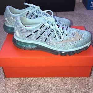 2016 Nike AirMaxes- Size 9